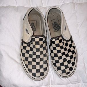 Women’s black and white checkered vans size 6